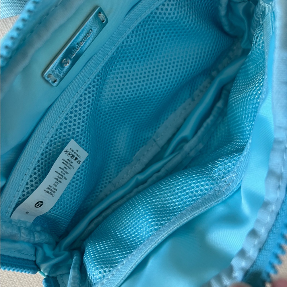 Lululemon Belt Bag - Picture 4 of 4